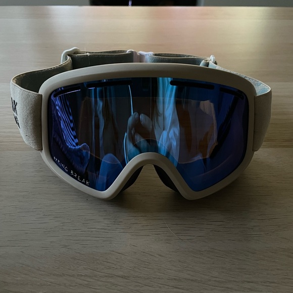 Von Zipper Other - Von zipper Kids Snowboard/ Ski Goggles